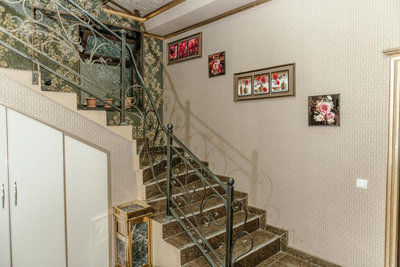 Tigran Hotel By Black & Gold Gorisz Kültér fotó